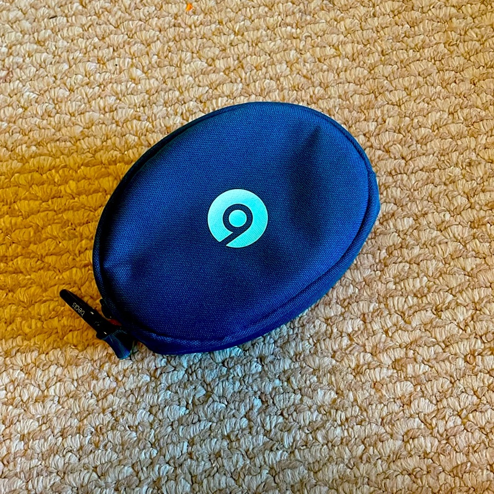 Beats headphone case (DOES NOT INCLUDE THE HEADPHONES)